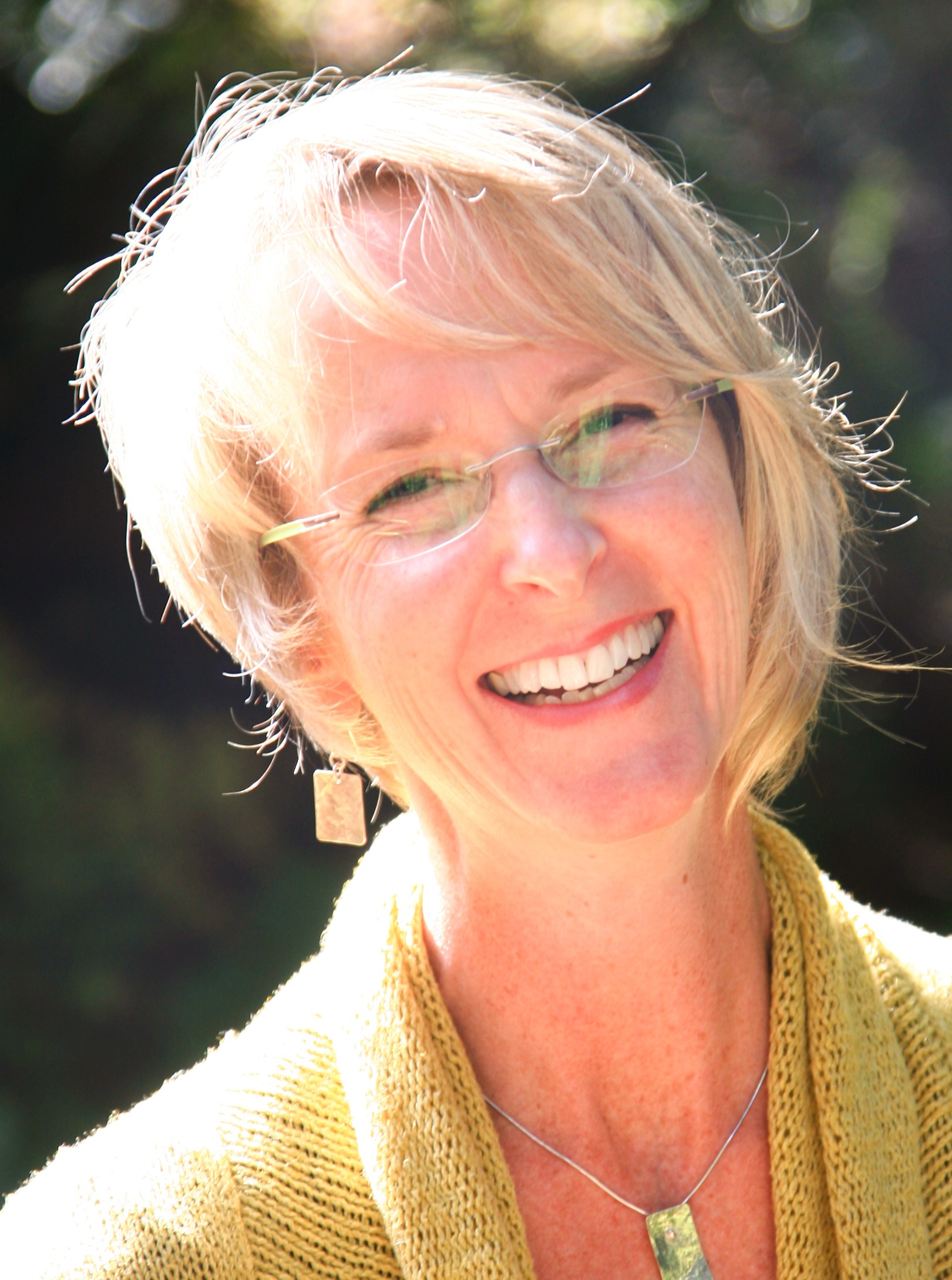 headshot of Ellen MacKay